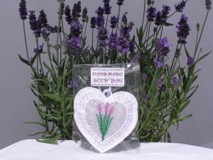 lace seed bag with motive